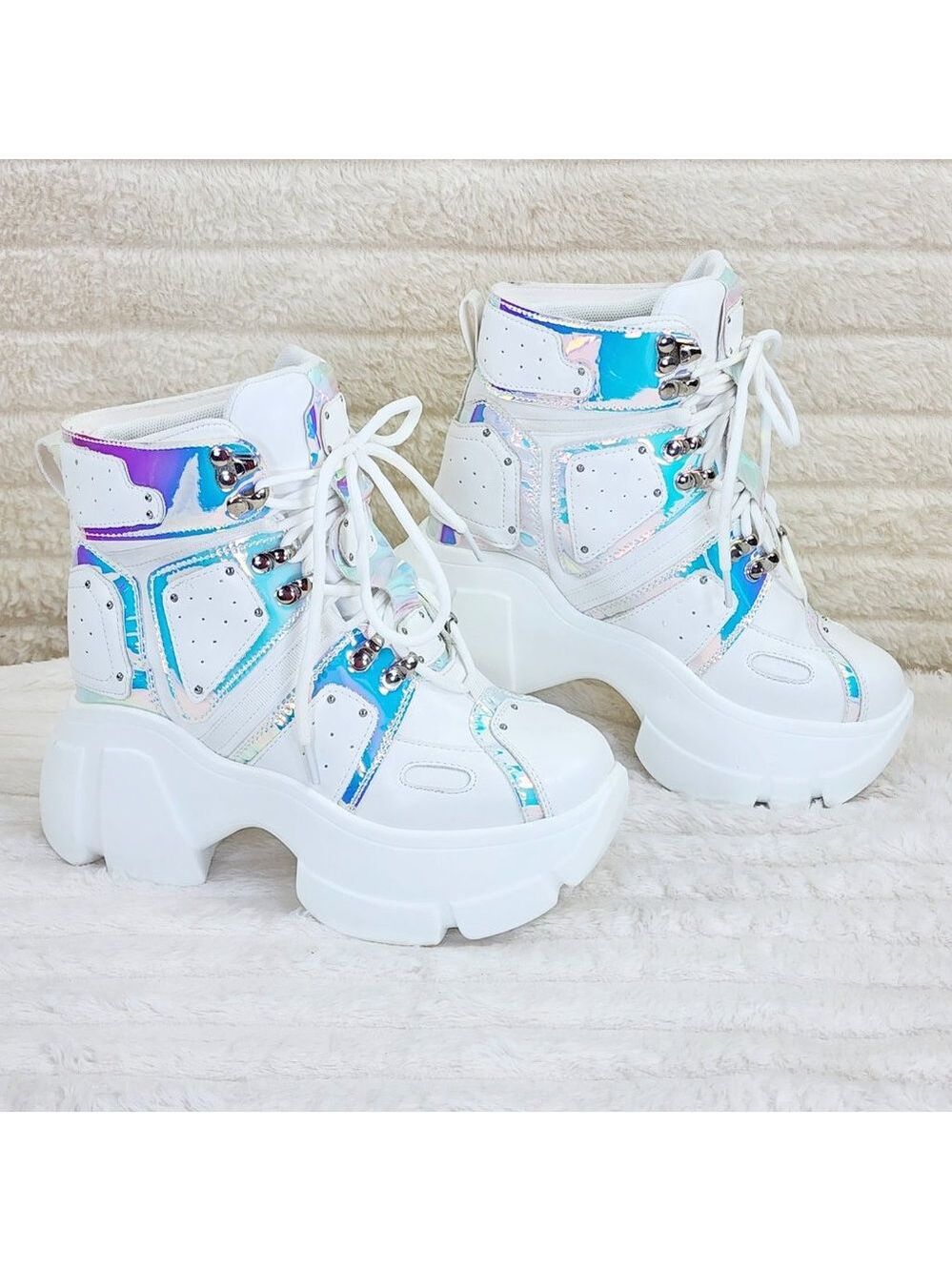 Size 7 Passion Lace Up Hidden Wedge Women's Combat Sneakers White